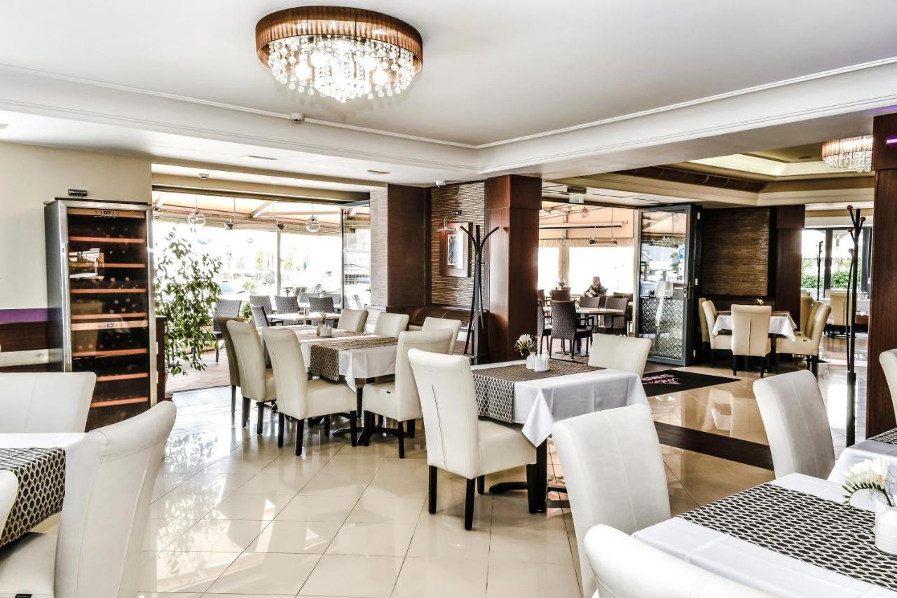 Simbad Hotel & Bar Superior Mosonmagyarovar Ngoại thất bức ảnh