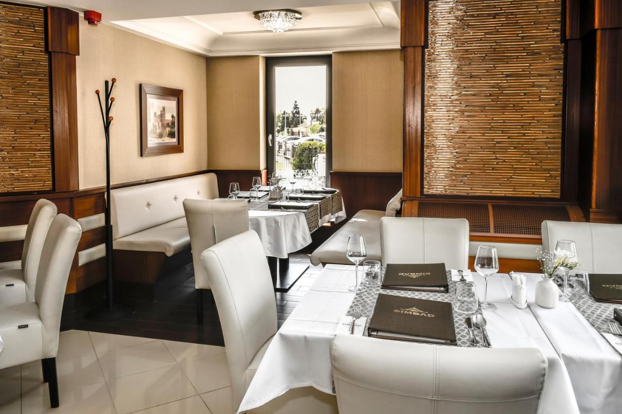 Simbad Hotel & Bar Superior Mosonmagyarovar Ngoại thất bức ảnh